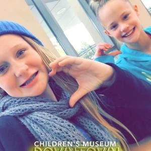 Meet your Posher, Kaitlynn